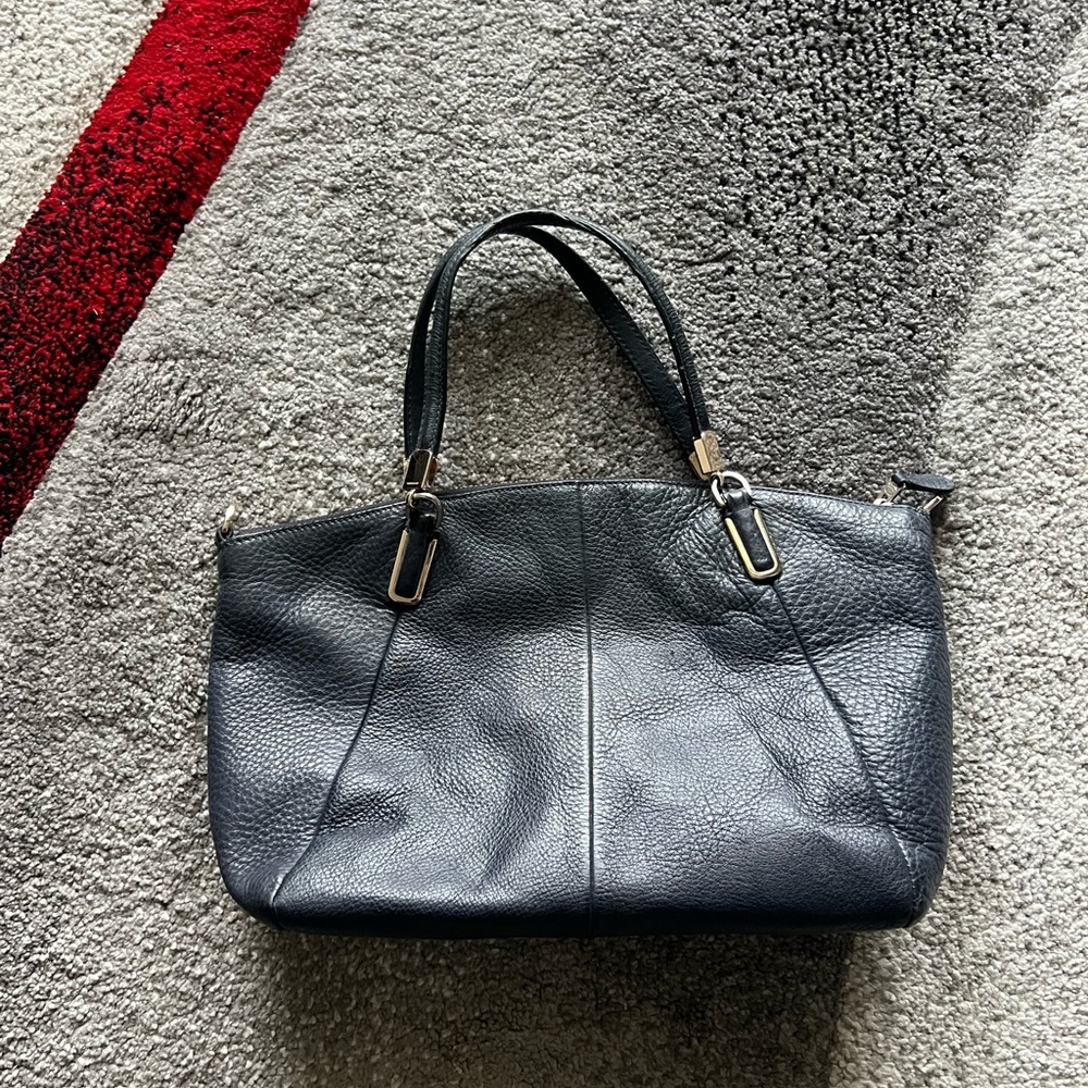 Coach Black Pebbled Leather Shoulder Bag with Gold Hardware - Picture 3 of 6